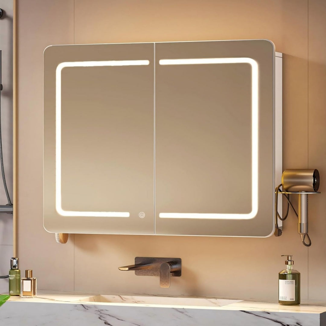 Soluzione funzionale armadietti a specchio con contenitore illuminato